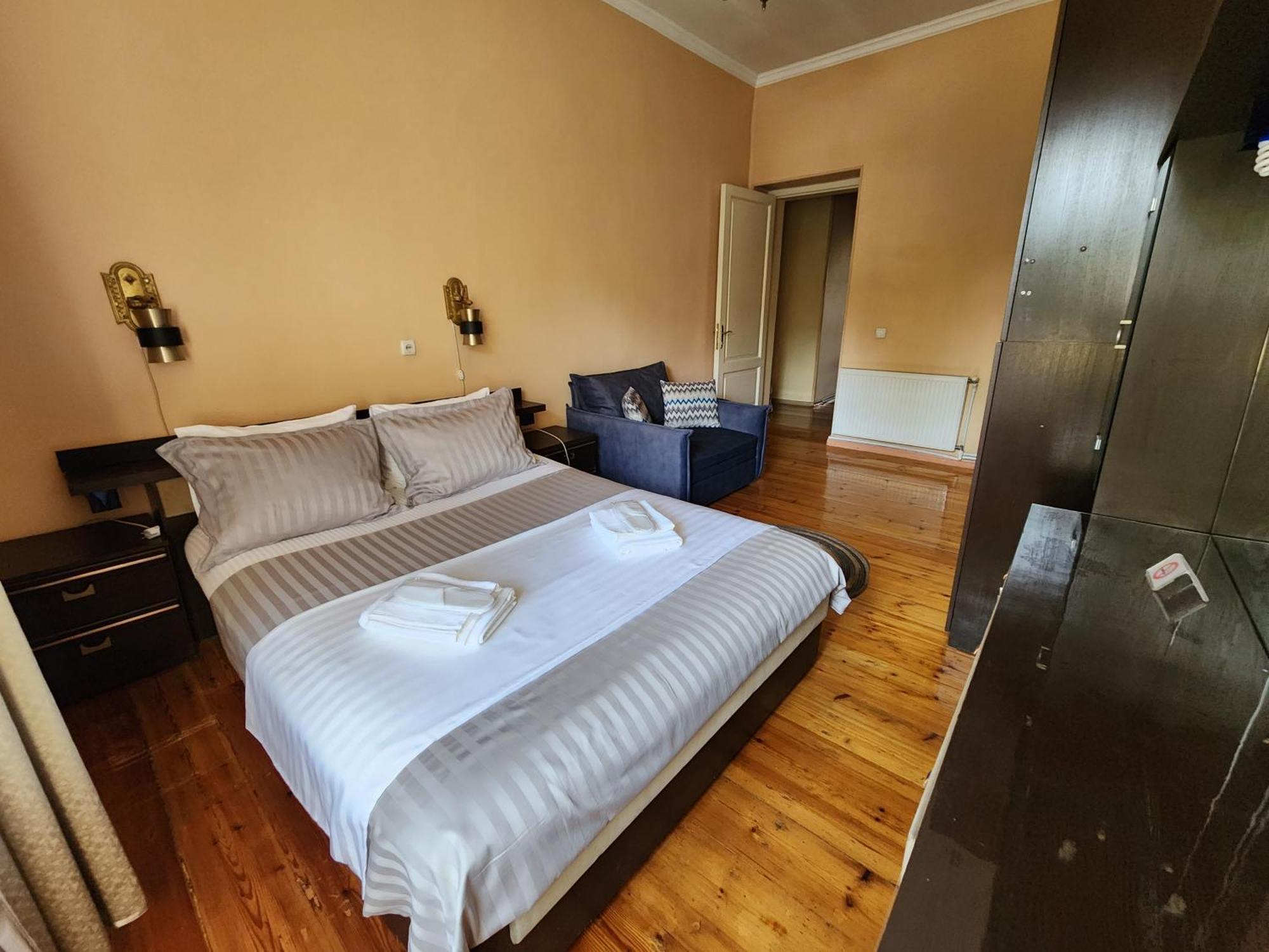 Apartment at Baratashvili 10 Tbilisi Bagian luar foto