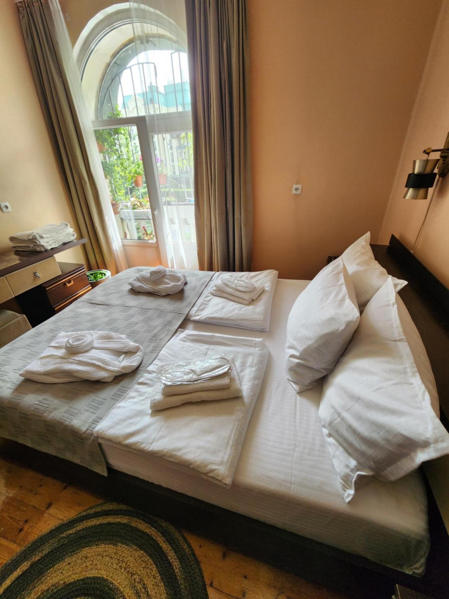 Apartment at Baratashvili 10 Tbilisi Bagian luar foto